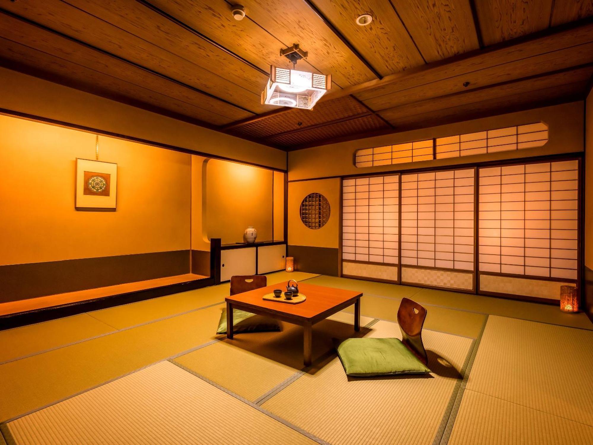 Готель Ooedo Onsen Monogatari Yamashiro Saichoraku Каґа Екстер'єр фото