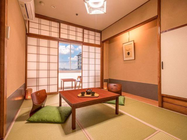 Готель Ooedo Onsen Monogatari Yamashiro Saichoraku Каґа Екстер'єр фото