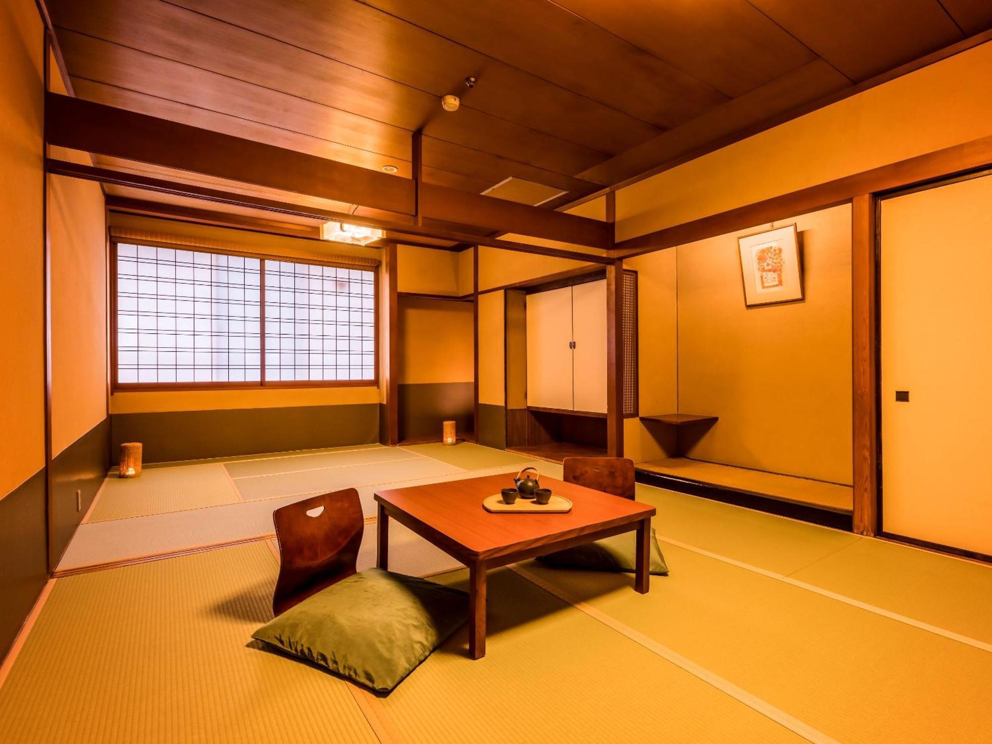 Готель Ooedo Onsen Monogatari Yamashiro Saichoraku Каґа Номер фото