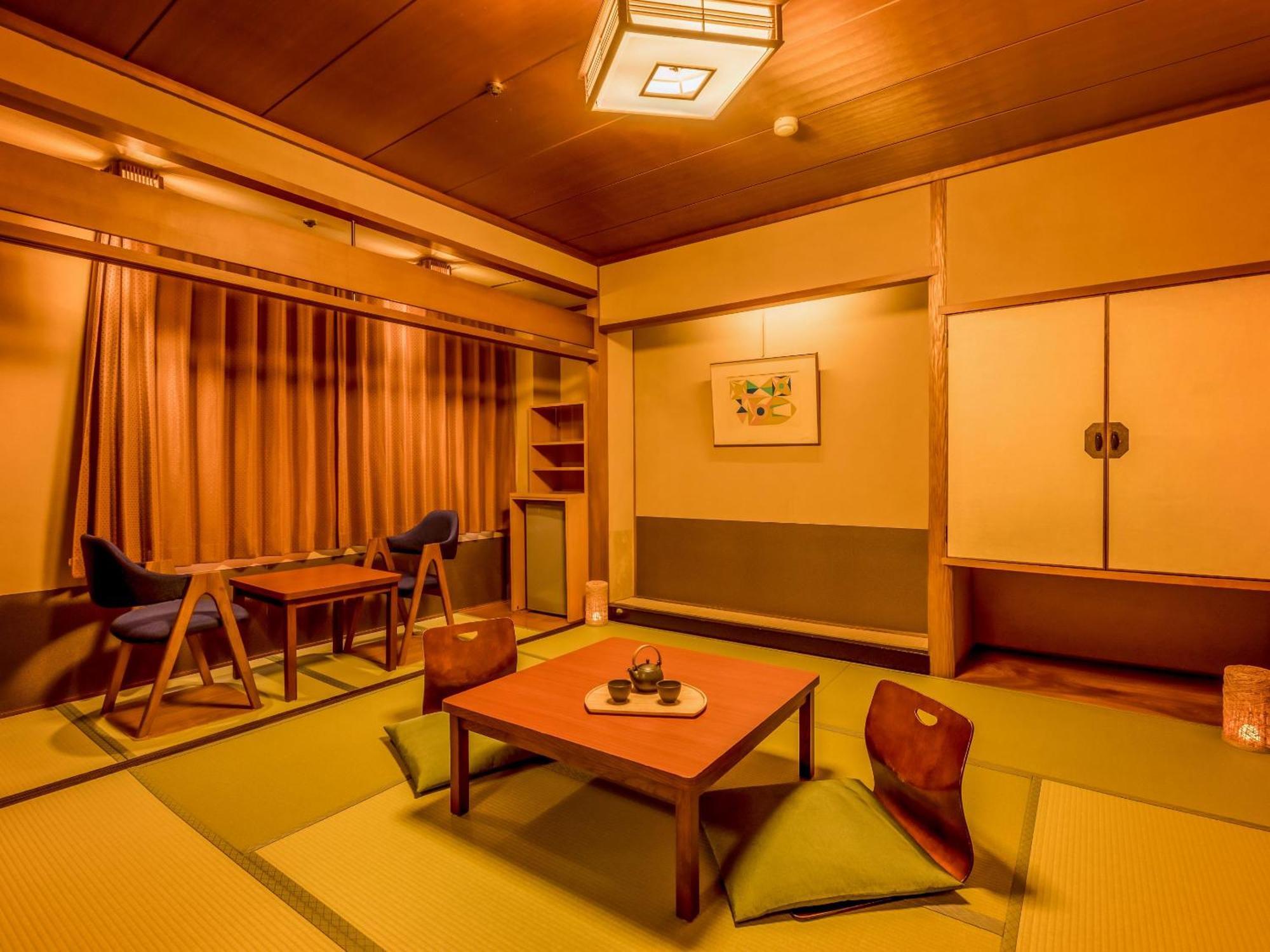 Готель Ooedo Onsen Monogatari Yamashiro Saichoraku Каґа Номер фото